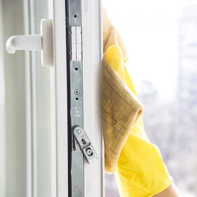 PVC Kapı ve Pencere Temizleyici 750 Ml